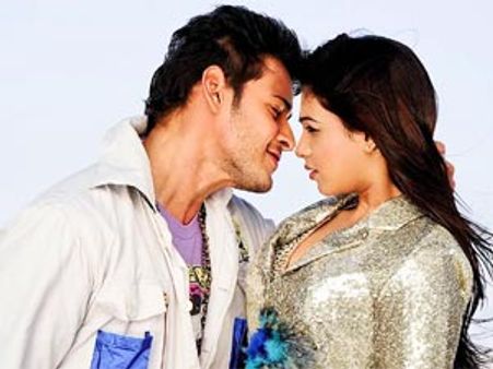 'దూకుడు' ఒక కొడుకు కథ:గోపీ మోహన్