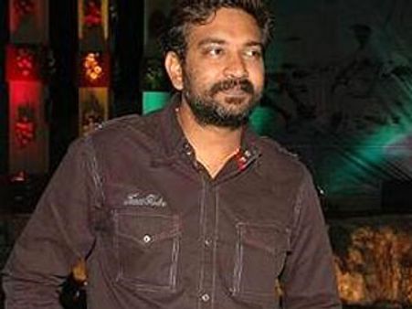 హీరోయిన్ ను బహిష్కరించడం కచ్చితంగా అనాగరికమే..రాజమౌళి