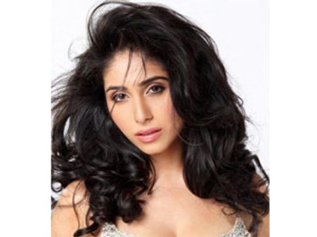 ఐటం బాంబుగా మారుతున్న హాట్ సింగర్