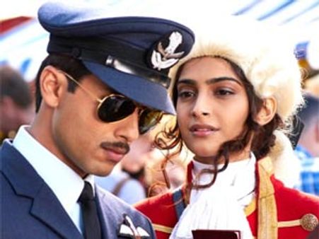 ఆ..సినీ నిర్మాతలకు రైల్వేశాఖ నోటీసులు