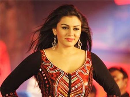 తెల్లటి ఇడ్లీ అని పిలుస్తున్నారని మురసిపోతోంది