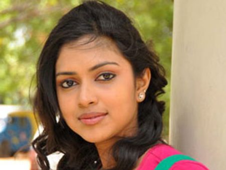 నన్ను నన్నులాగే చూడండి మరొకరితో పోల్చిచూడొద్దు ప్లీజ్.. !?