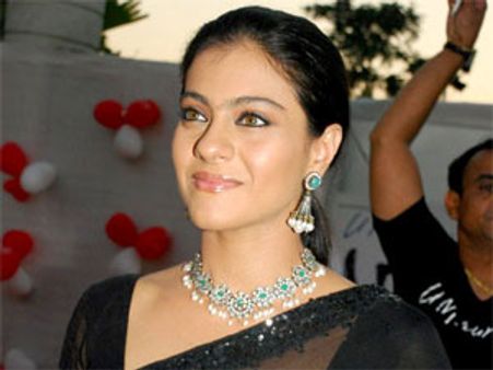 కమల్ విశ్వరూపంలో బాలీవుడ్ సెక్సీ డాల్ కాజోల్...!?