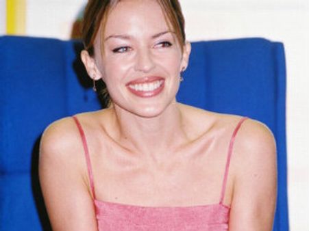 గౌరవ డాక్టరేట్‌ని పొందిన ప్రముఖ సింగర్