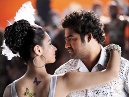 సాటిలేని ‘దూకుడు’కు ధీటుగా ‘ఊసరవెల్లి’ ఆల్‌ టైమ్ రికార్డ్...!