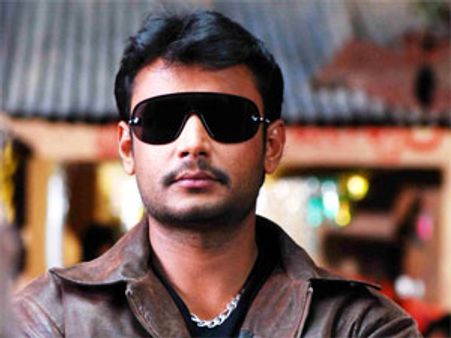 ఇక తప్పు చేయను...క్షమించమన్న హీరో