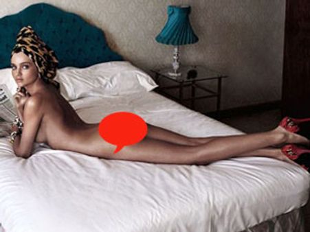 హోటల్ రూమ్‌లో నగ్నంగా ఫోజులిచ్చిన మోడల్ మిరందా..