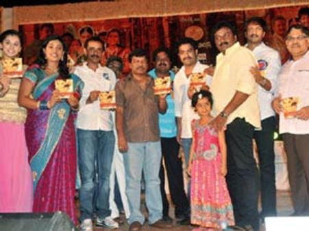 నాకున్న అతి తక్కువ ప్రెండ్స్ లో అతనొకడు...ఎన్టీఆర్