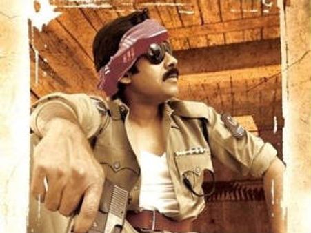 'గబ్బర్ సింగ్' లో పవన్ వెరైటీ ఇంట్రడక్షన్