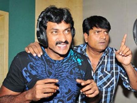 ఆ చిత్రానికి సునీల్ వాయిస్ ఓవర్