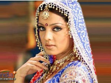 అంతా షాక్...గర్భవతి అయిన సెక్సీ హీరోయిన్