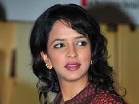 ఆయన మిలటరీలో ఉండాల్సిన వ్యక్తి : మంచు లక్ష్మి