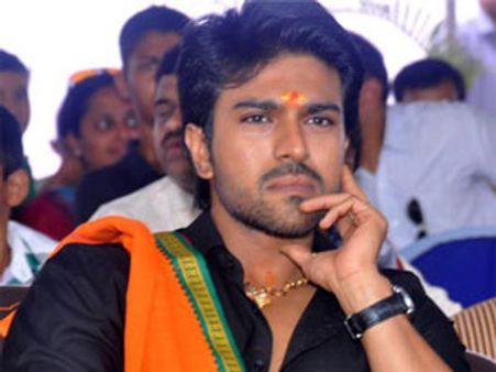 శబరిమలైకి రామ్ చరణ్ ప్రయాణం