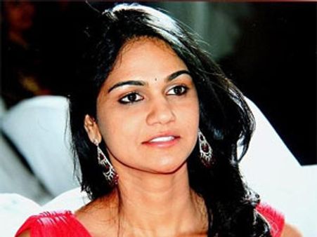 స్నేహా తో ఆ విషయంలో బీట్ చెయ్యలేను: అల్లు అర్జున్