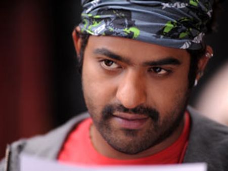 ఎన్టీఆర్ 'దమ్ము' లో దుమ్ము రేపే డైలాగు ఇదే