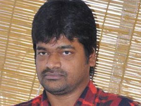 రవితేజ ‘నిప్పు’తో నటుడిగా మారిన దర్శకుడు