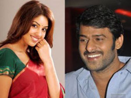 ప్రభాస్ ని లైన్లో పెట్టి రాజమౌళికి గాలం వేసిన రిచా గంగోపాధ్యాయ...!?