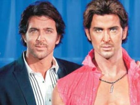 డబ్బులుంటే చాలు...ఆ హీరోకు ముద్దు పెట్టొచ్చు!