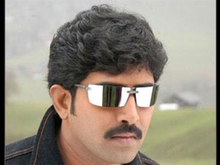 'దమ్ము' లో ఎన్టీఆర్ బావగా ఆ కామిడీ హీరో