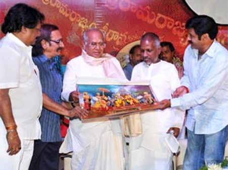 దర్శకులను అవమానిస్తే ఊరుకోను...శ్రీరామ రాజ్యం ఆడియో సక్సెస్ మీట్ లో బాలయ్య