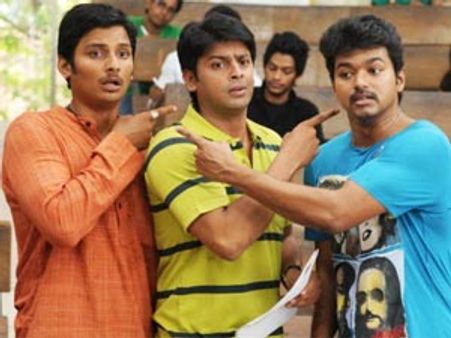 త్రీ ఇడియట్స్ కి టాలీవుడ్ లో ఆటంకం..!?