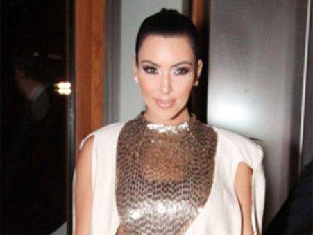 హాట్ లేడీని ఇంకా వెంటాడుతున్న ‘సెక్స్ టేప్’