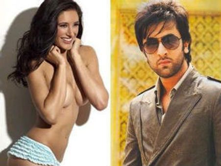 ఆ హీరో ప్రియురాలు న్యూడ్‌గా..హవ్వ!