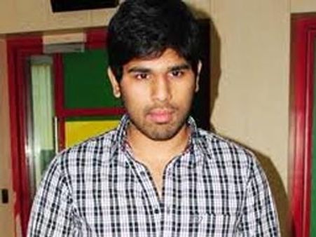 'దూకుడు' నిర్మాతకి అల్లు శిరిష్ ఛాలెంజ్ !?