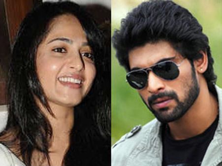 సెక్సీ అనుష్కతో రామానాయుడి మనవడి రొమాన్స్...!