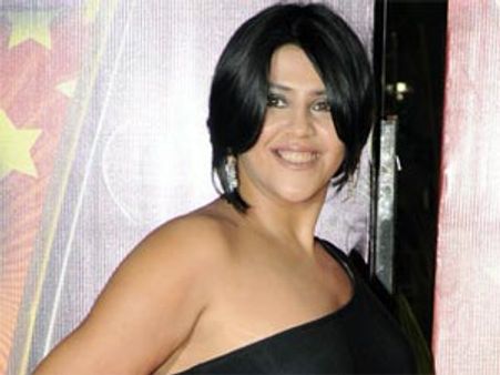 సిల్మ్‌స్మిత సోదరుడికి ఎక్తా కపూర్ రిప్లయ్