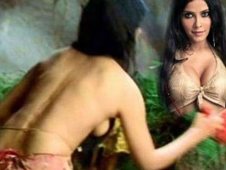 నెట్‌లో హీరోయిన్ న్యూడ్ ఫోటోల హల్‌చల్