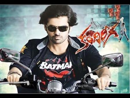 100 రోజులు పూర్తి చేసుకున్న ‘కందిరీగ’