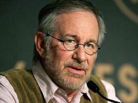 త్వరలో మెగా ఫోన్ పట్టనున్న మెగా దర్శకుడు..