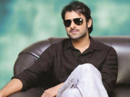 ట్రబుల్ లో పడ్డ ప్రభాస్ 'రెబెల్'