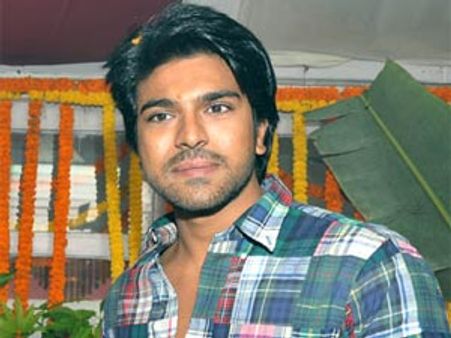 2012 సంవత్సరానికి ట్రిపుల్ బొనాంజా..చరణ్ క్యాలెండర్ ఫుల్..!?