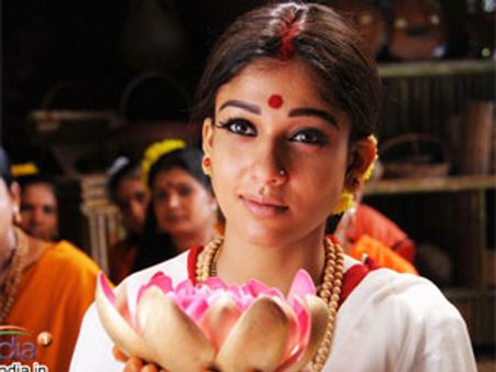 నకిలీ నయనతారను నమ్మొద్దు...