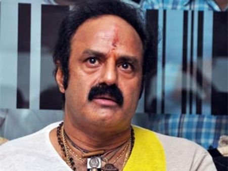 ఫ్యాన్స్ ని నిరాశపరుస్తున్న బాలకృష్ణ