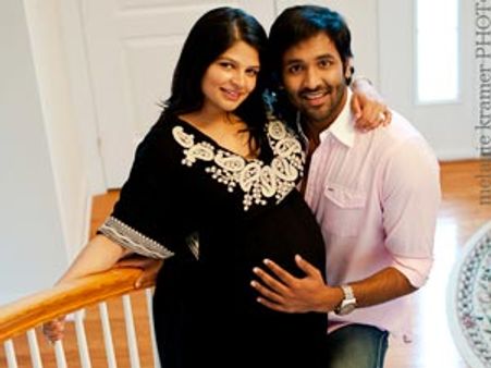 కడుపుతో ఉన్న భార్యతో విష్ణు ఫోజులు