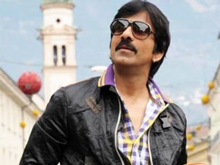 మిరపకాయ్ పోరితో టర్కీ చెక్కేస్తున్న రవితేజ...!