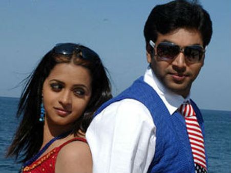 భావనతో ‘జయం’ రవి ‘పగ’