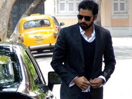 పవన్ 'పంజా'ఆరు కట్స్ తో సెన్సార్