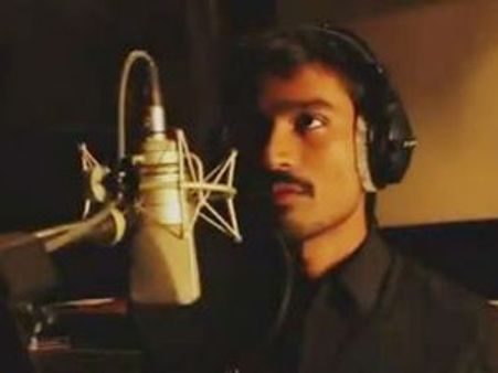 రజనీ అల్లుడి కొల‘వెర్రి’కి యూట్యూబ్ గోల్డ్