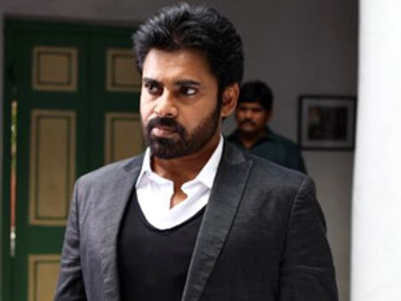 'మగధీర'ని తమిళ్ లో చేస్తే...పవన్ కామెంట్