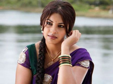 రాణా హీరోయిన్ తో వెంకటేష్ రొమాన్స్