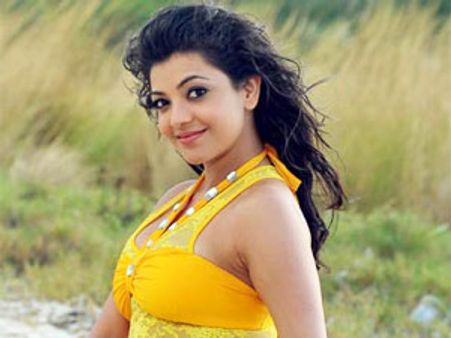 మహేష్‌ను డామినేట్ చేసేందుకే కాజల్ అలా...!