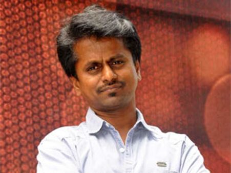 'జర్నీ' డైరక్టర్ కథని దొంగిలించి మరీ..