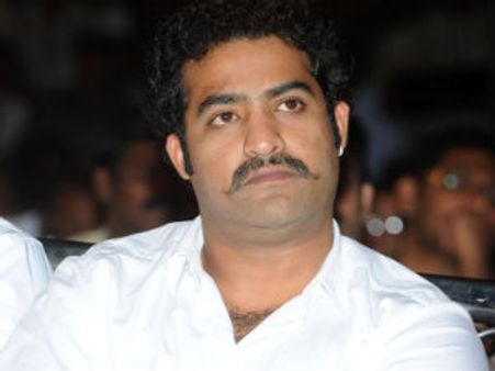 ఎన్టీఆర్ 'దమ్ము' హైలెట్స్ ఇవే..