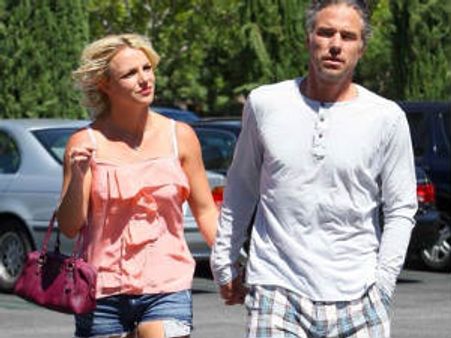 సందడి లేకుండా మూడవ పెళ్లి చేసుకుంటున్నా..!