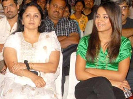 కమల్ హాసన్‌తో హీరోయిన్ త్రిష తల్లి?