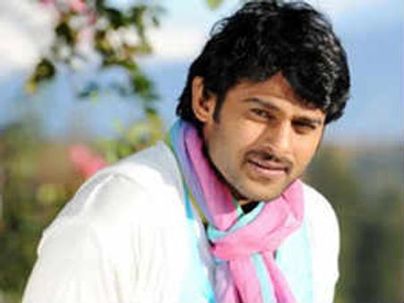 సునీల్ వాడిన ఇంట్లోకి ప్రభాస్